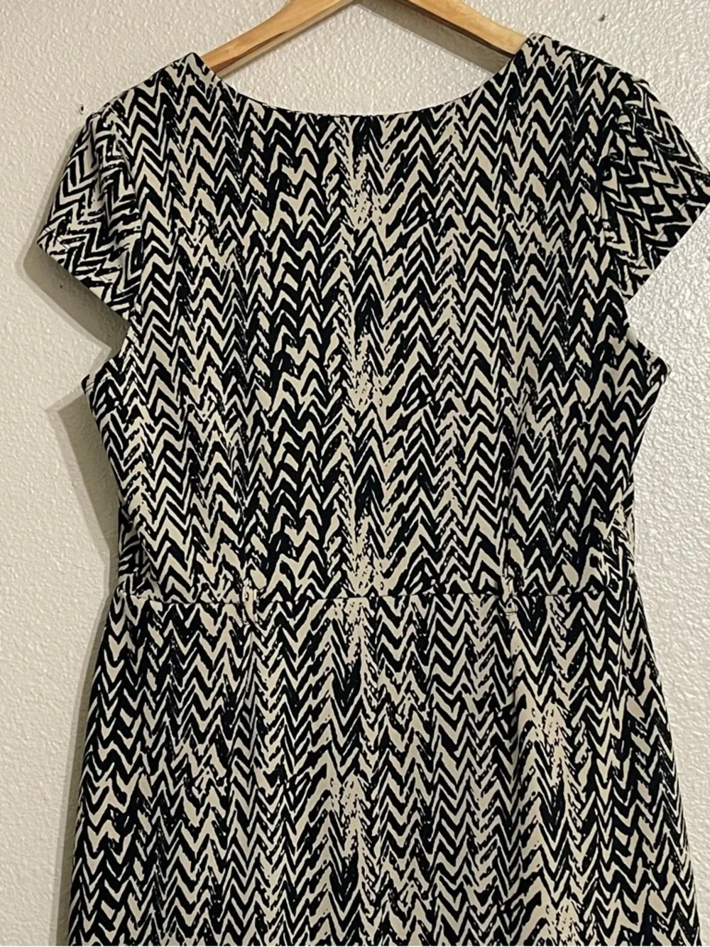 Olivia‎ Matthews Chevron Midi Dress Vintage